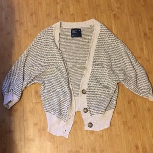 Cream sweater American Eagle size S